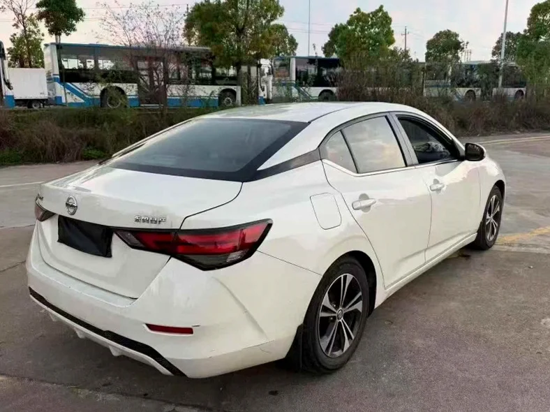 日产轩逸 内饰后排