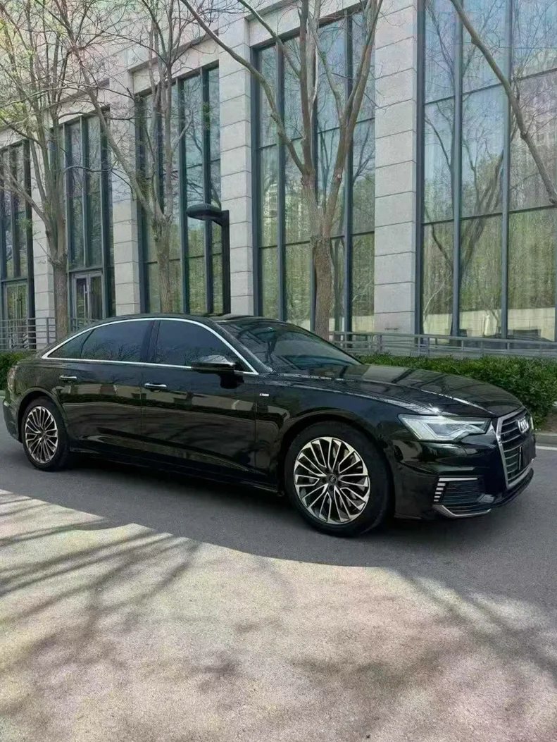 奥迪A6L 正面外观三