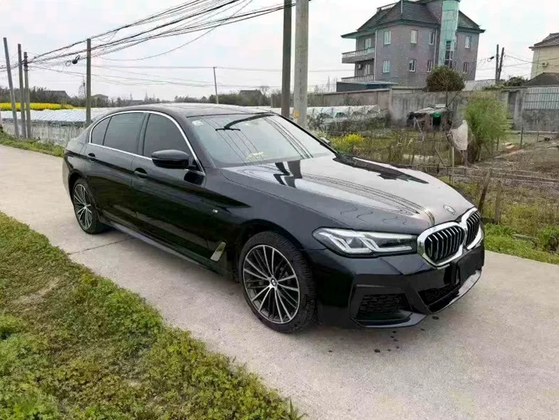 宝马5系 正面外观三