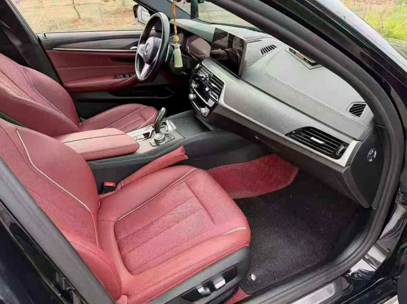 宝马5系 后面外观三