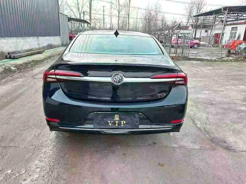 别克君越 内饰前排