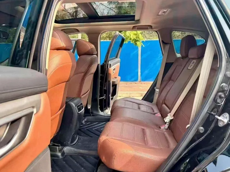 本田CRV 后面外观三