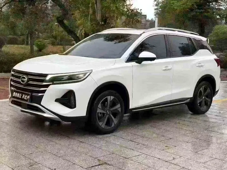 传祺GS4 正面外观三