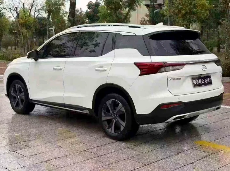 传祺GS4 内饰前排