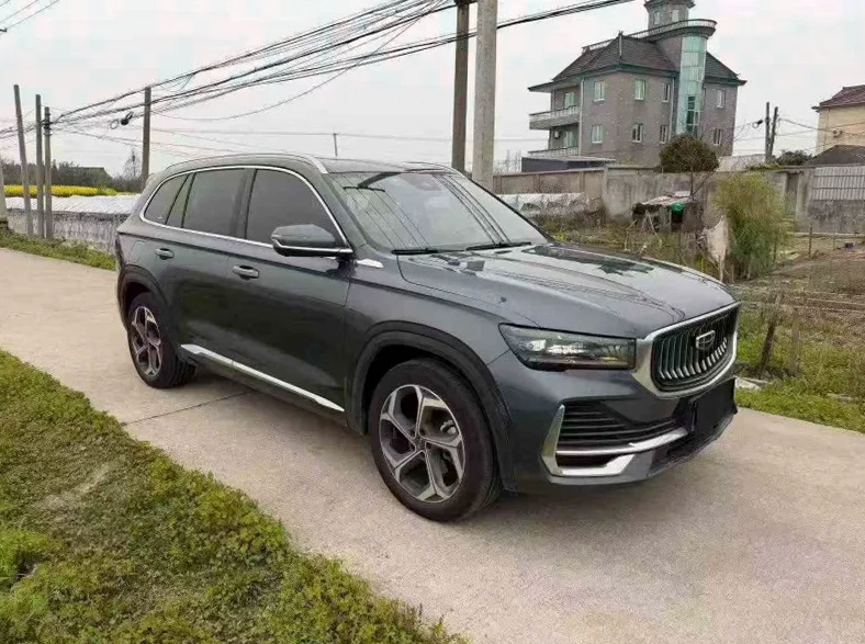 吉利星越 正面外观二