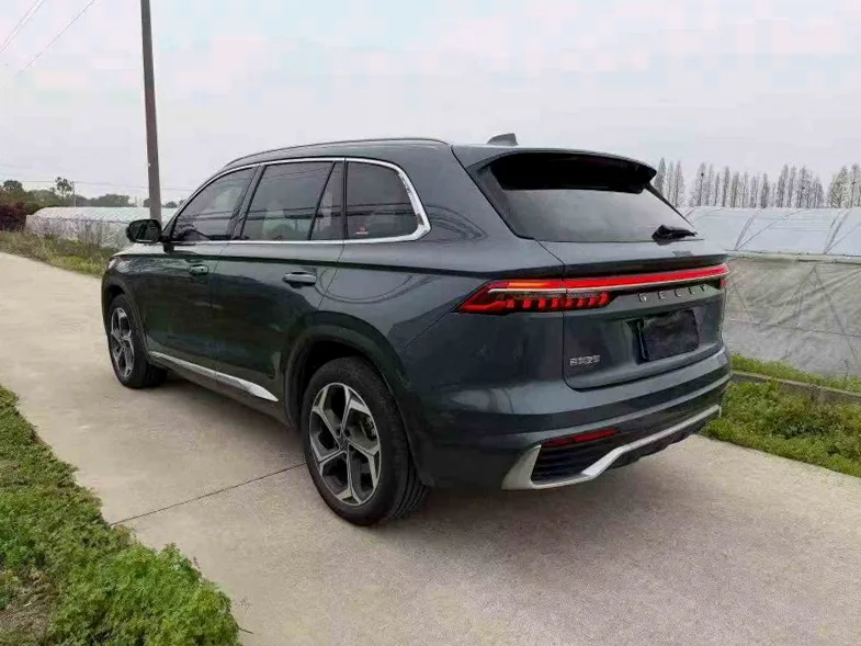 吉利星越 内饰前排