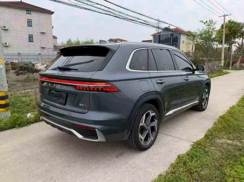 吉利星越 内饰后排