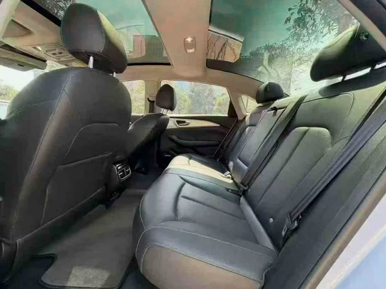 上汽集团飞凡ER6 内饰前排