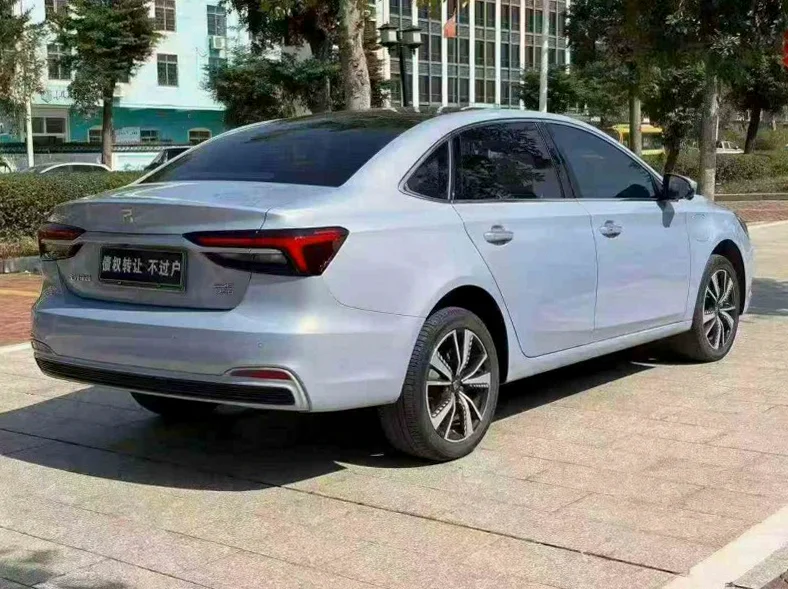 上汽集团飞凡ER6 内饰后排