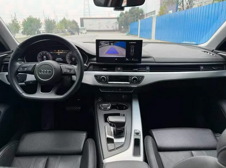 奥迪A4L 后面外观二