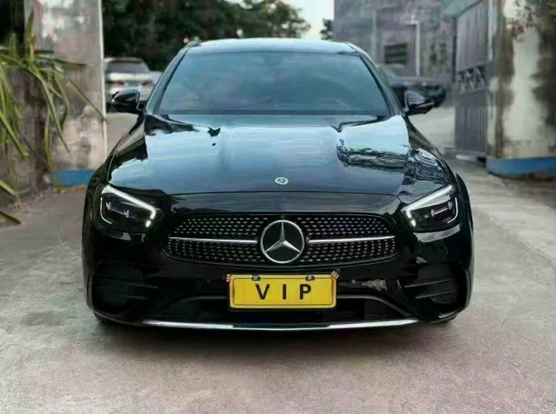 23年奔驰E300L运动豪华版