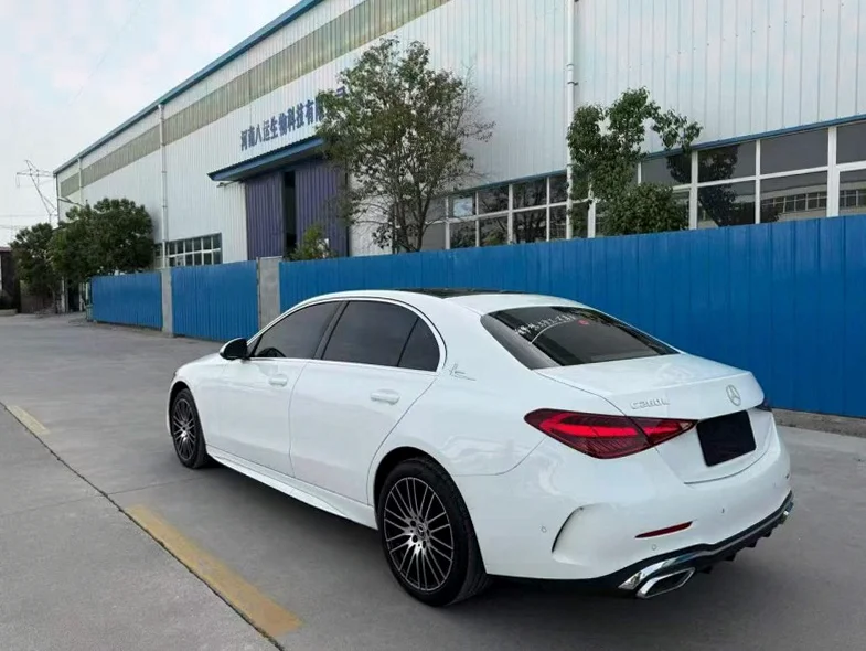 奔驰C 内饰后排