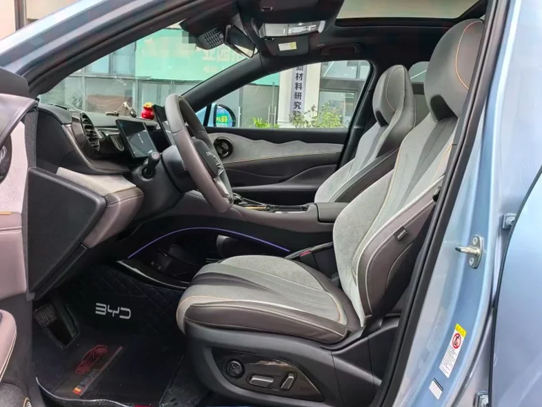 比亚迪驱逐舰 后面外观一