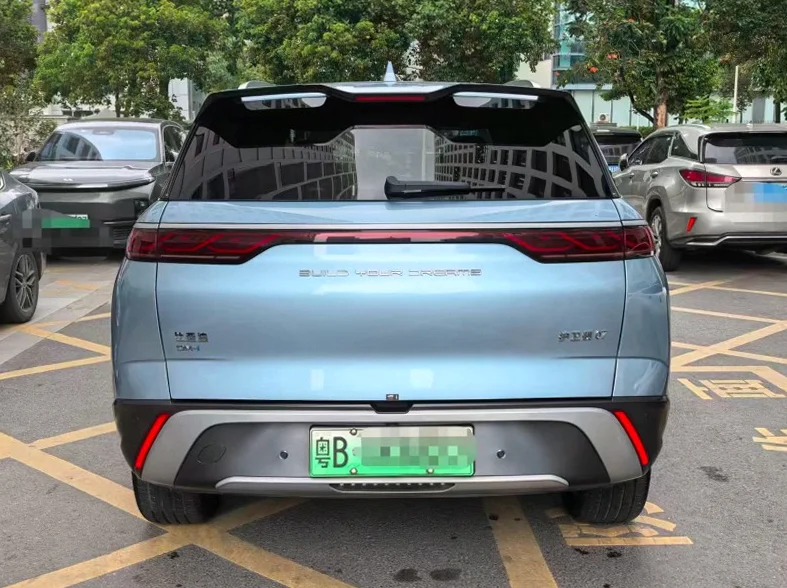 比亚迪驱逐舰 内饰后排