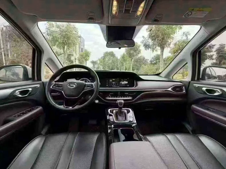 传祺M6 后面外观一