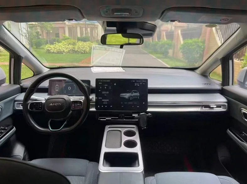 传祺埃安Y 后面外观三