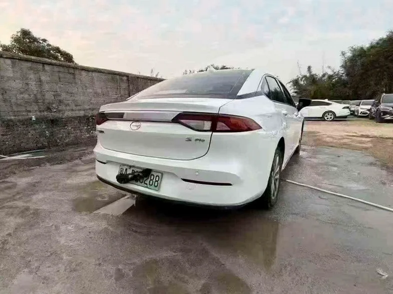 传祺埃安S 内饰后排