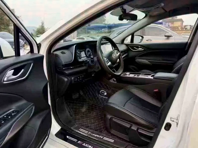 传祺埃安S 后面外观一