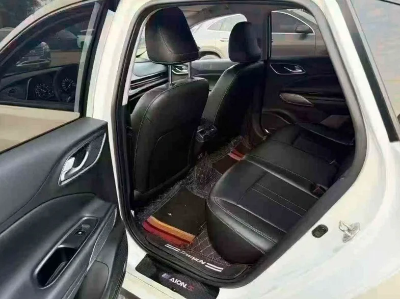 传祺埃安S 后面外观三