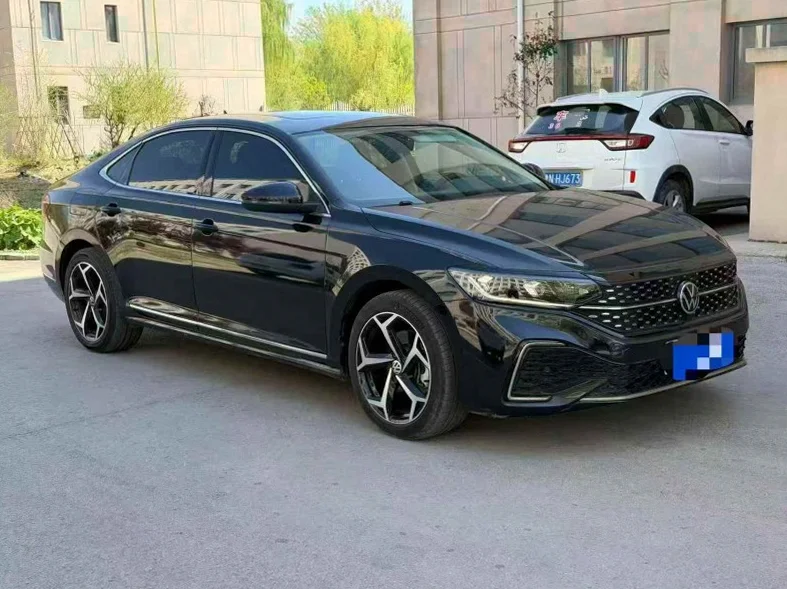 大众帕萨特 正面外观三