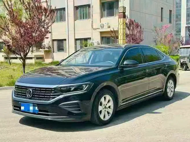 大众帕萨特 正面外观二