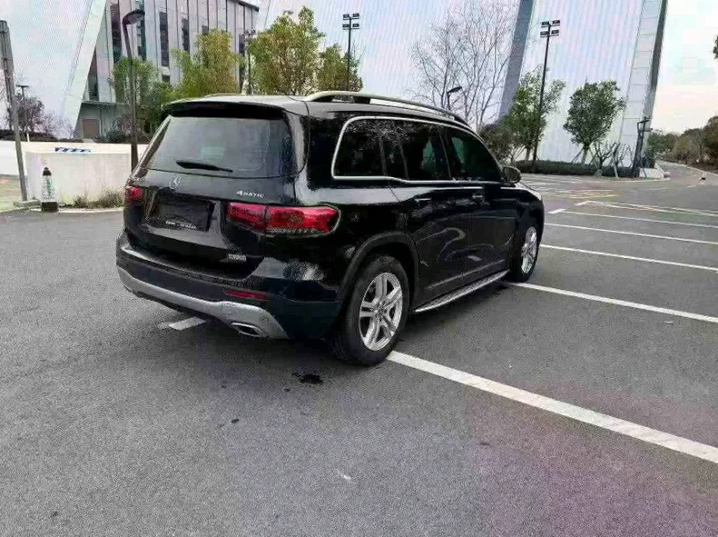 奔驰GLB 内饰后排