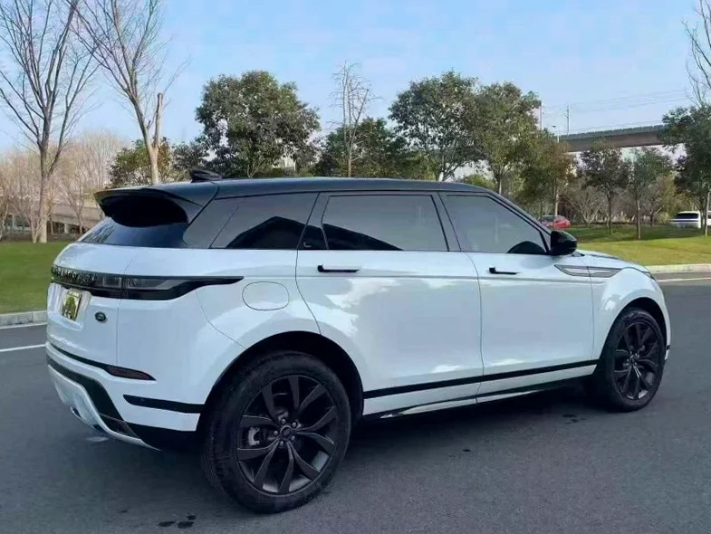 路虎极光 内饰前排