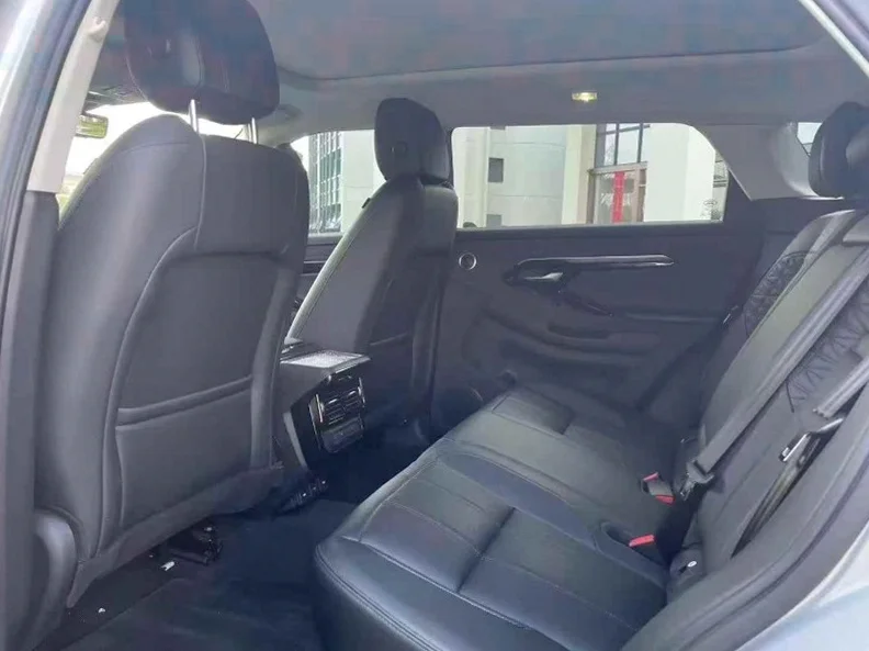 路虎极光 后面外观三