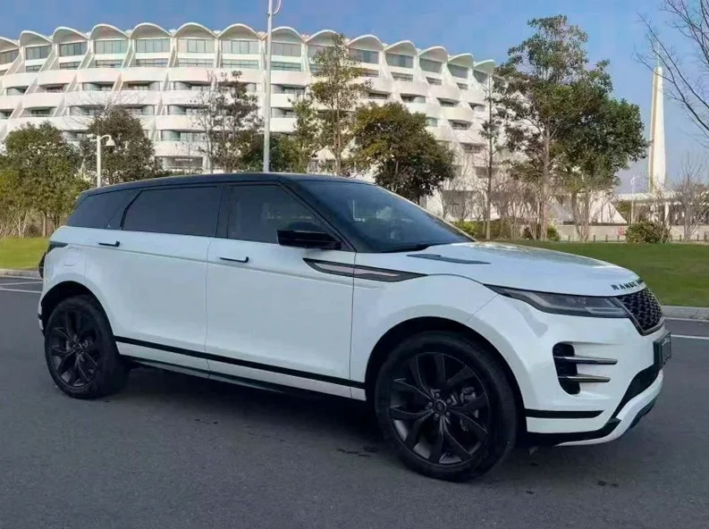 路虎极光 正面外观三