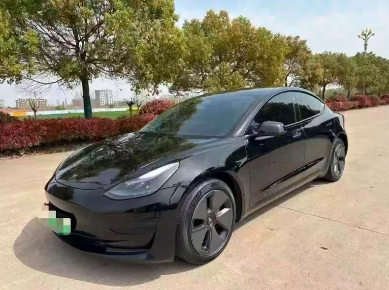 特斯拉MODEL 正面外观二