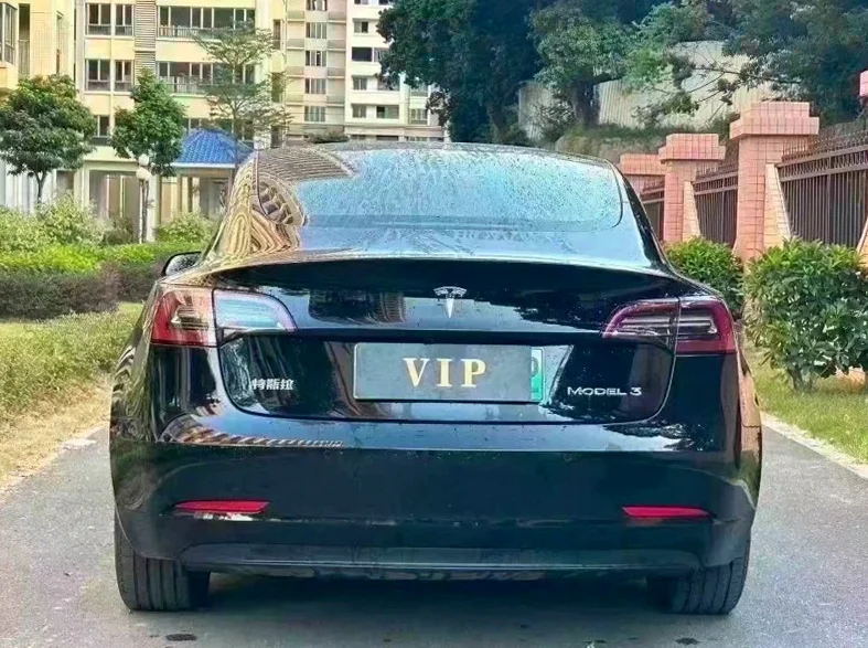 特斯拉MODEL 内饰后排