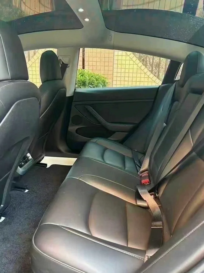 特斯拉MODEL 后面外观一