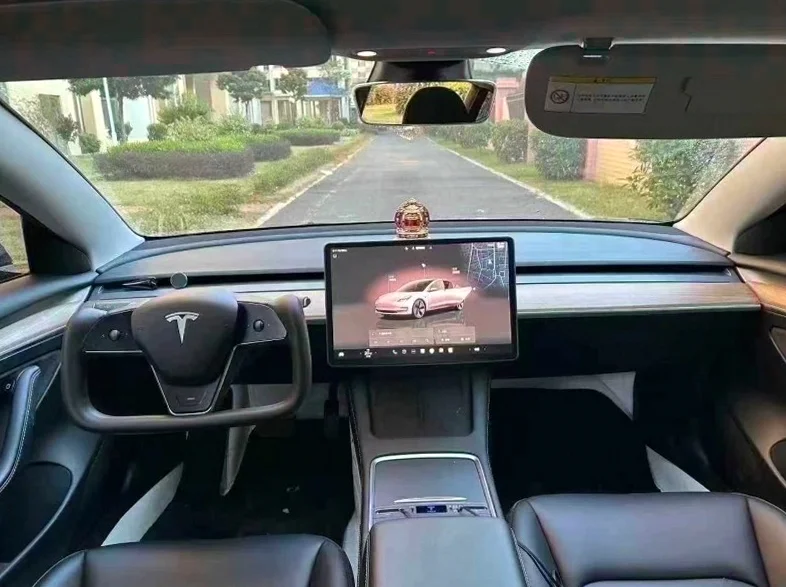 特斯拉MODEL 驾驶室