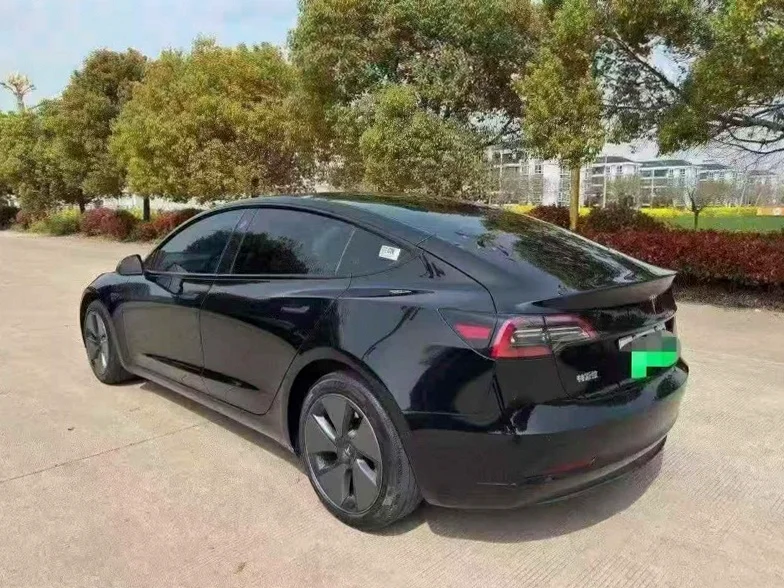 特斯拉MODEL 后面外观二