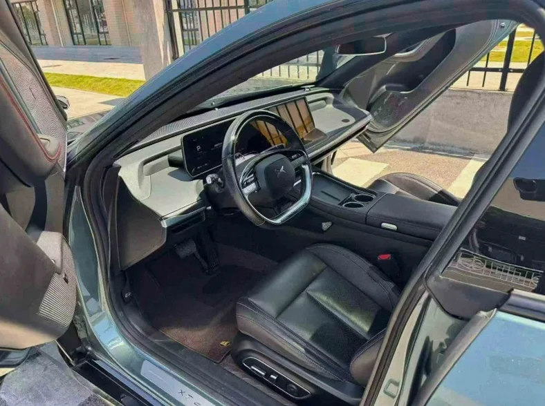 小鹏汽车p7 后面外观一