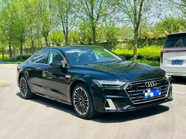 奥迪A7L 正面外观二