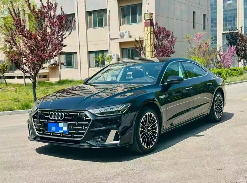 奥迪A7L 正面外观三