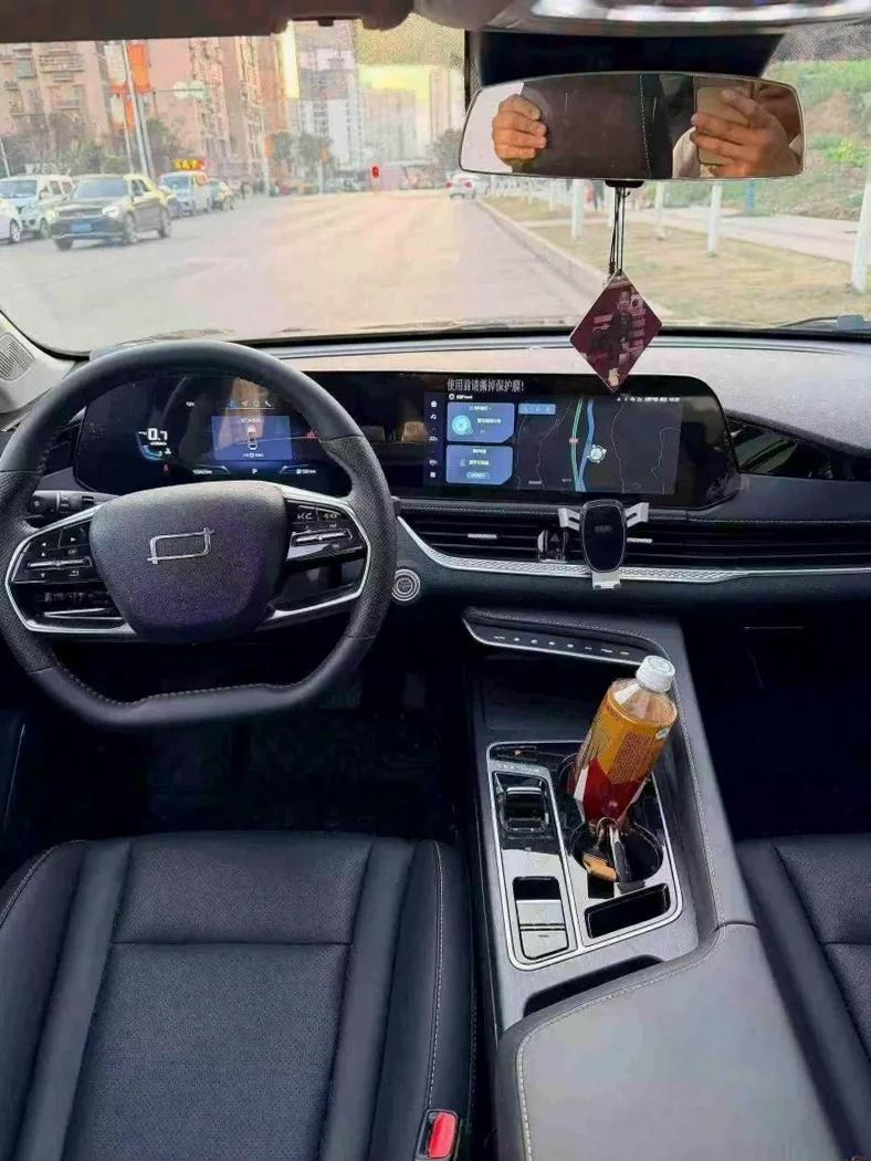 奔腾B70 后面外观一