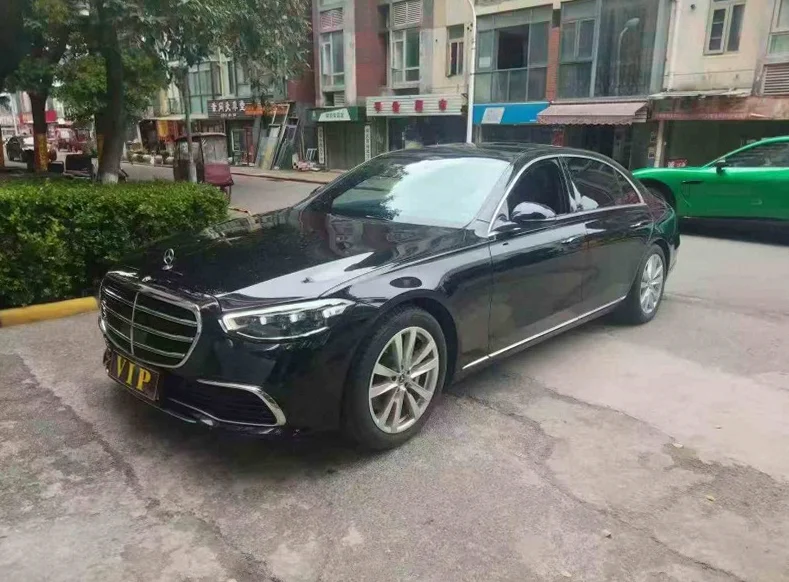 奔驰S 正面外观三
