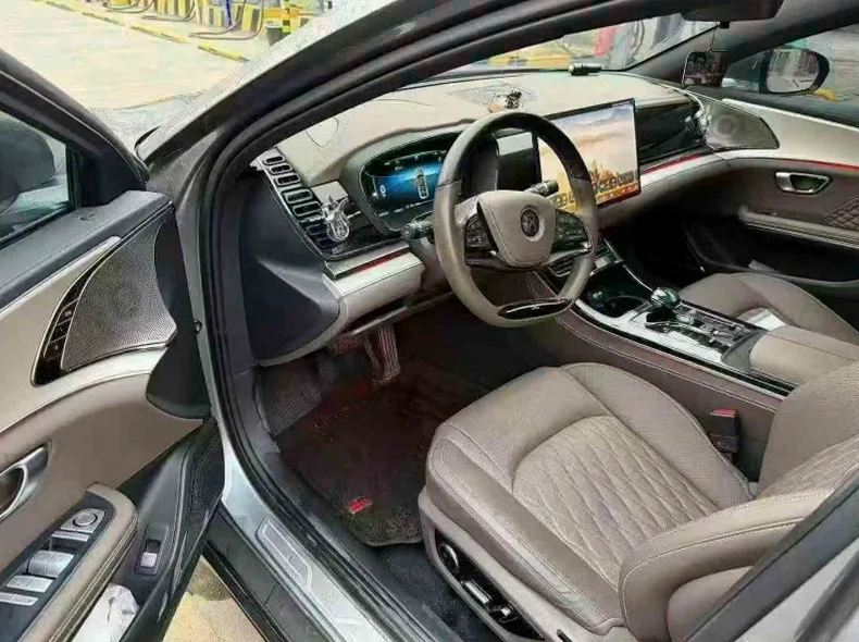 比亚迪汉 后面外观三