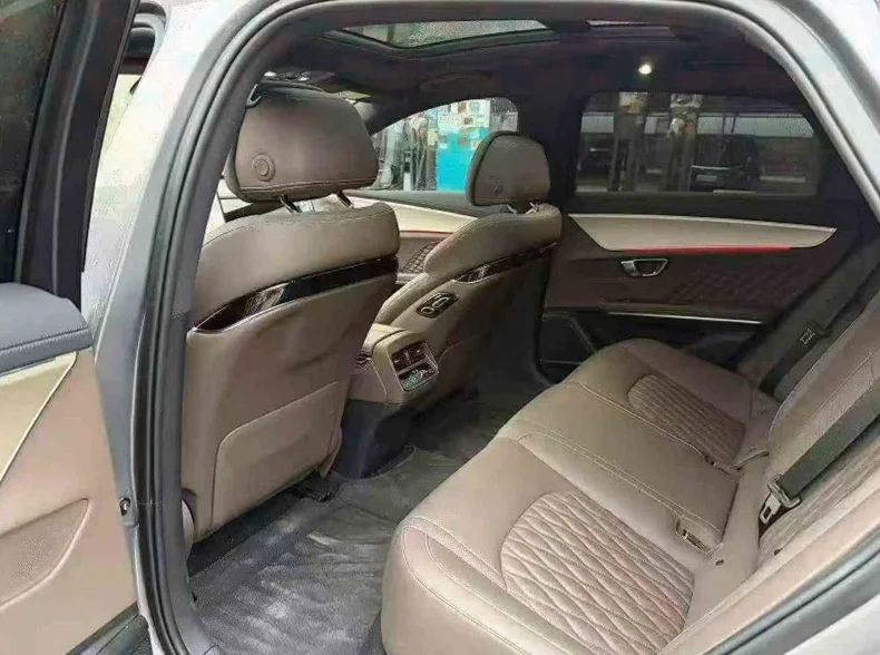 比亚迪汉 后面外观一