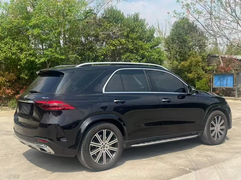 奔驰GLE 后面外观一