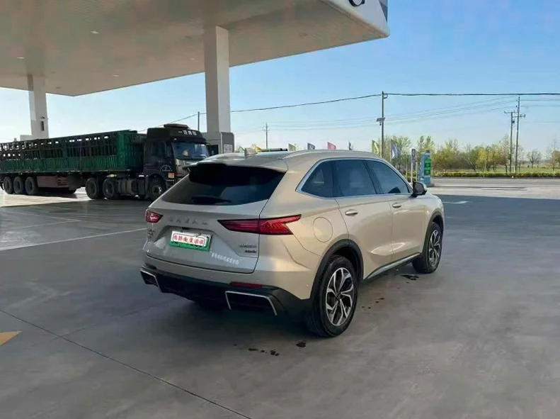 哈弗枭龙 驾驶室