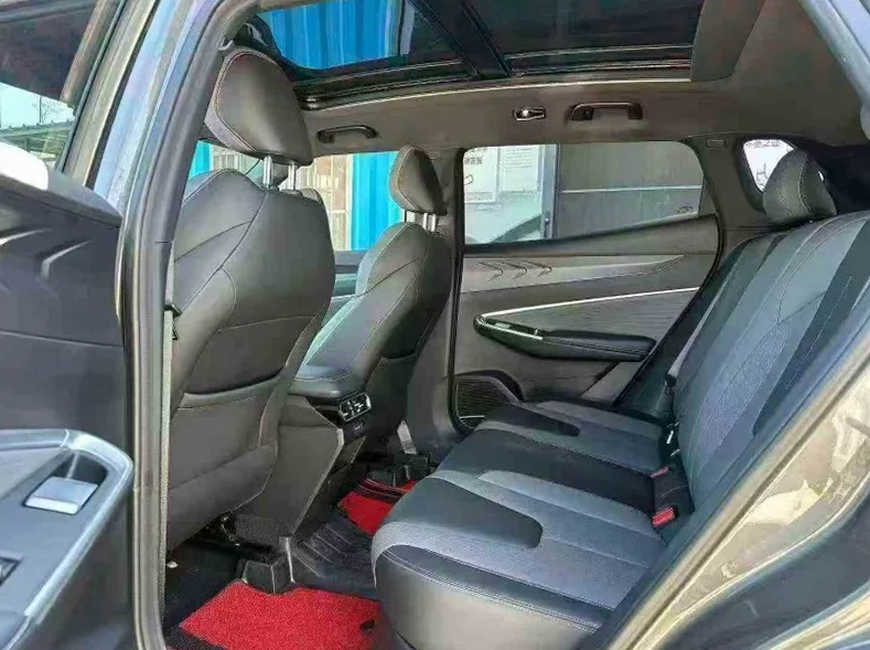 吉利博越 后面外观三