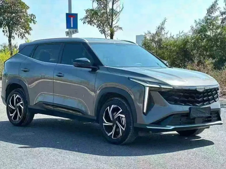 吉利博越 正面外观二