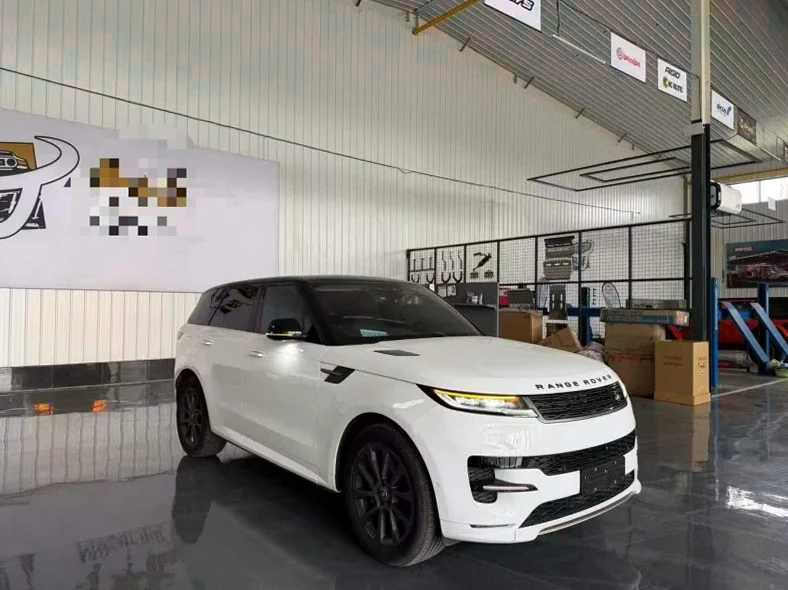 路虎揽胜运动 正面外观二