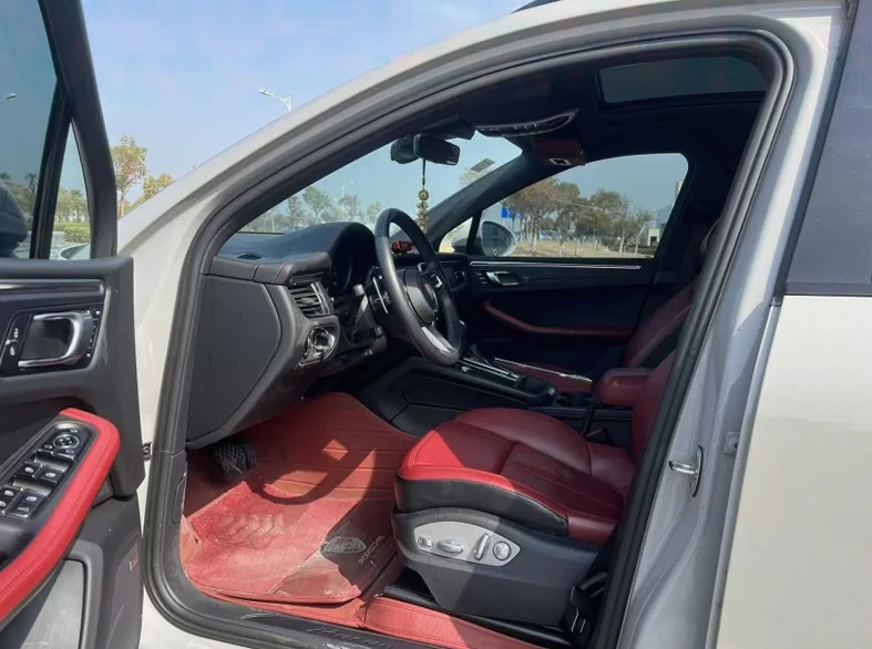 保时捷Macan 内饰前排