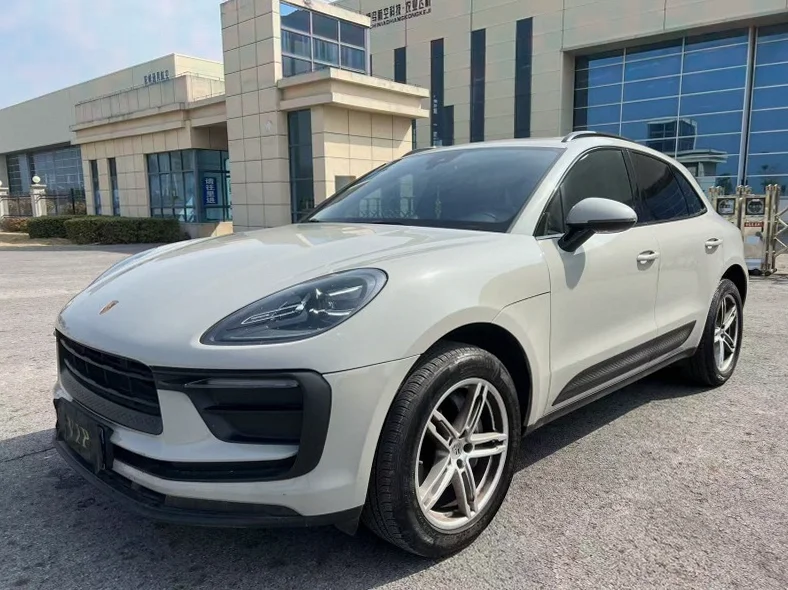 保时捷Macan 正面外观二