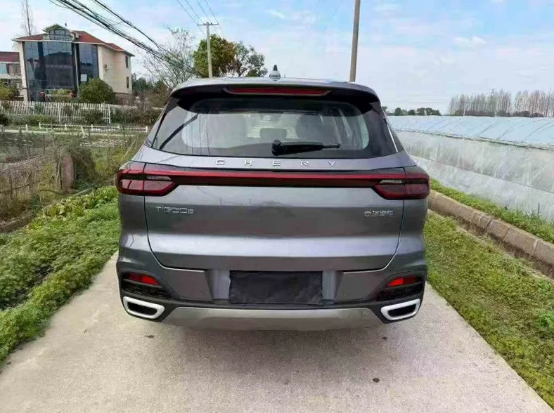 奇瑞瑞虎 驾驶室