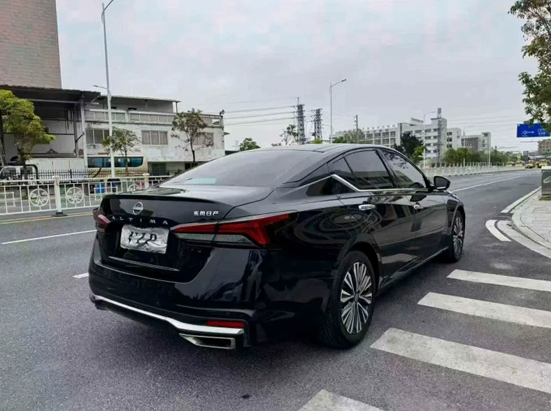 日产天籁 内饰前排